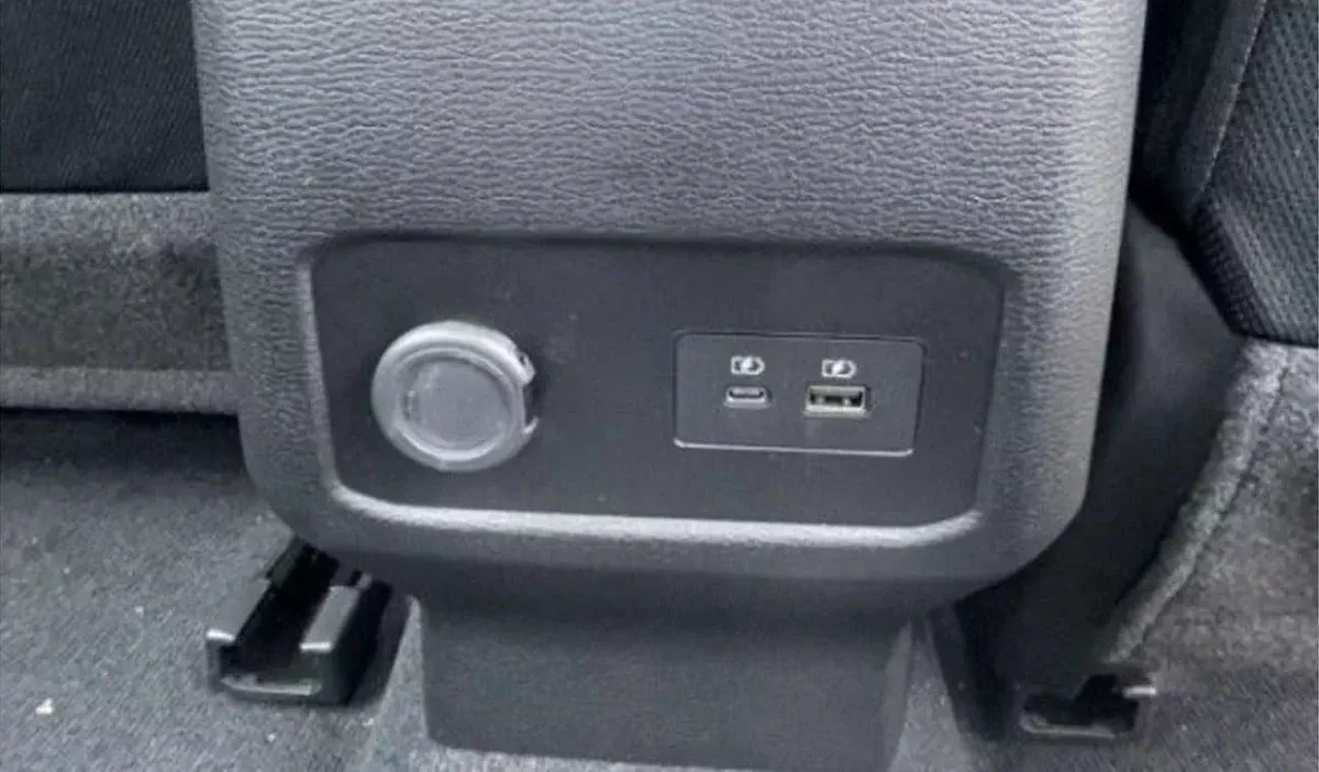 Mitsubishi L200 GL Mitsubishi L200  GLX AT DIESEL FULL OPTION 2026-14-0