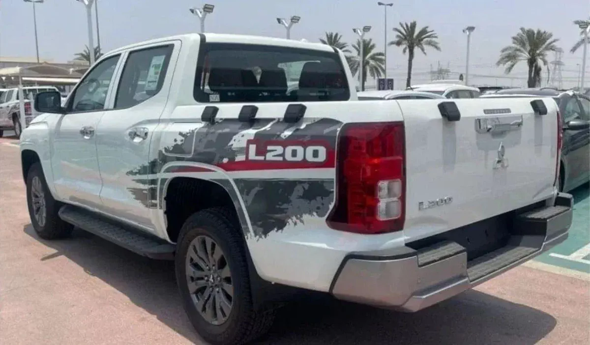 Mitsubishi L200 GL Mitsubishi L200  GLX AT DIESEL FULL OPTION 2026-3-0