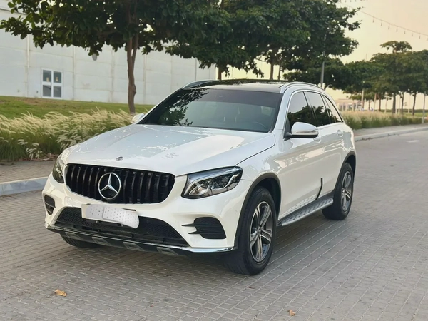 Mercedes-Benz GLC 300 4MATIC 2019 - American Specs - GCC Resale