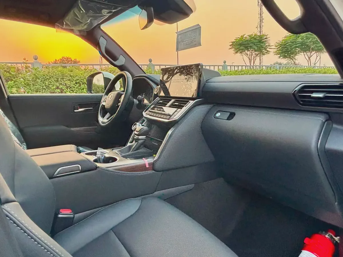 Toyota Land Cruiser GXR 4.0L 2026 | GCC Specs |-7-7