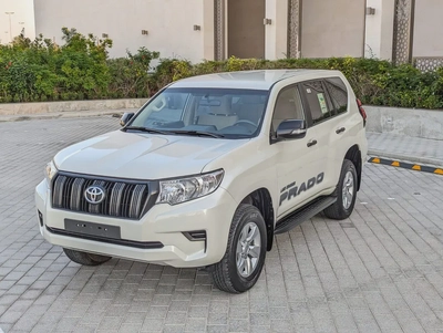 TOYOTA PRADO 2023 V4 2.7L ORIGINAL PAINT ACCIDENT FREE IN EXCELLENT CONDITION-1
