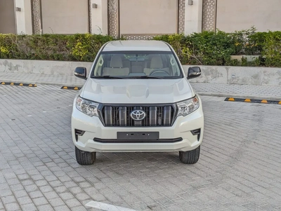 TOYOTA PRADO 2023 V4 2.7L ORIGINAL PAINT ACCIDENT FREE IN EXCELLENT CONDITION-16