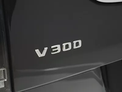 Dealer WARRANTY | GCC SPECS | BRAND-NEW Mercedes-Benz V300-18