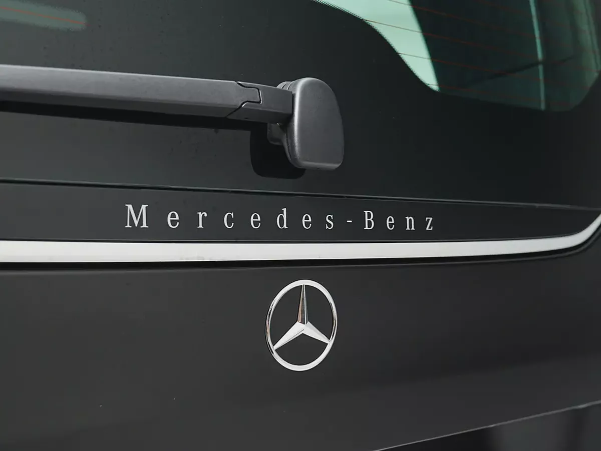 Dealer WARRANTY | GCC SPECS | BRAND-NEW Mercedes-Benz V300-11-11