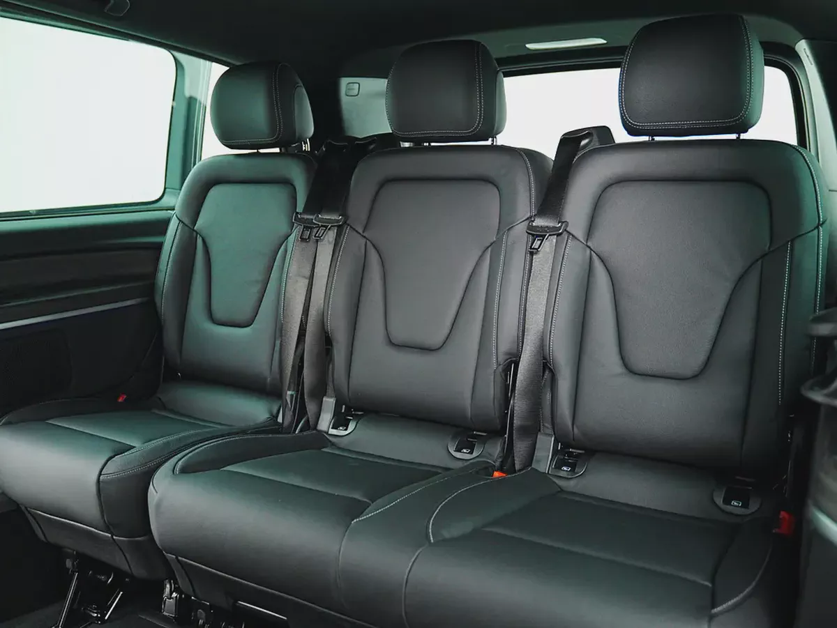 Dealer WARRANTY | GCC SPECS | BRAND-NEW Mercedes-Benz V300-15-15
