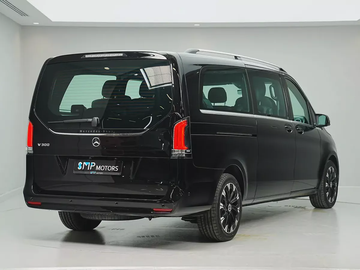 Dealer WARRANTY | GCC SPECS | BRAND-NEW Mercedes-Benz V300-5-5