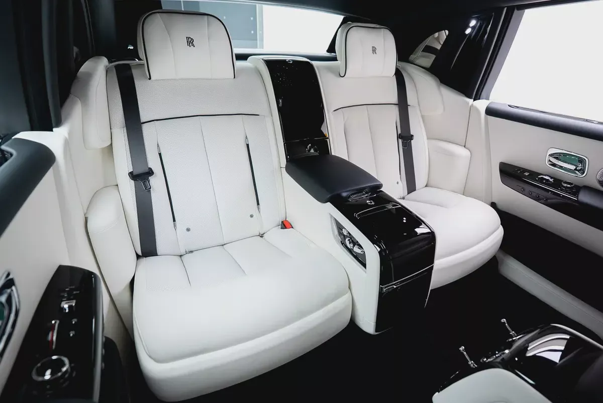 2026 ROLLS ROYCE PHANTOM | GCC | MAIN DEALER WARRANTY AND SERVICE | FULL OPTION-16-16