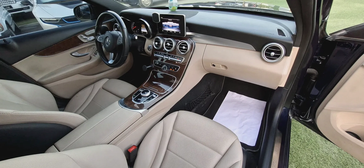 Mercedes-Benz C300 4Matic 2019 - American Specs - GCC Car-9-9