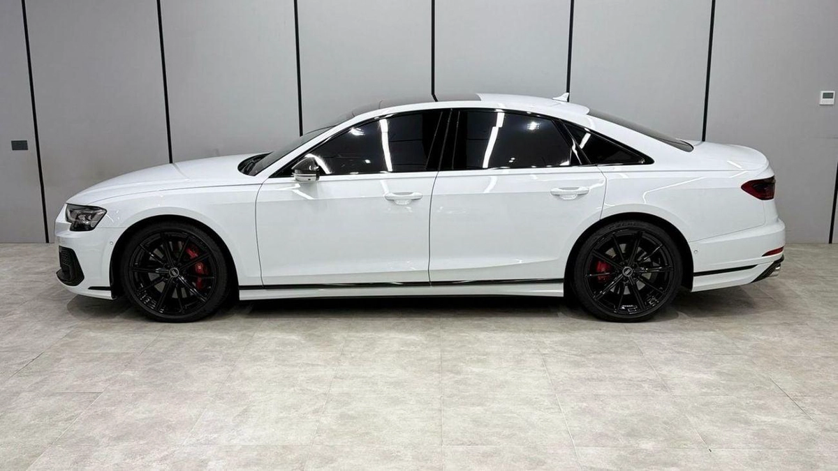 Audi S8 STD Black Edition | GCC | Under warranty until 2028-21-21