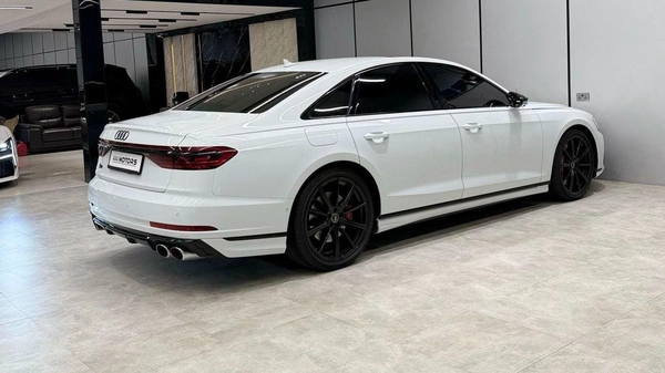 Audi S8 STD Black Edition | GCC | Under warranty until 2028