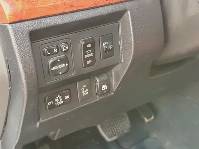 2014 Toyota Tundra Crewmax Platinum | American Specs | Well Maintained-15