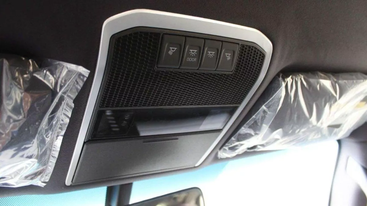 Toyota Land Cruiser GXR LC300 GXR 4.0P AT MY2025 – BLACK-11-0