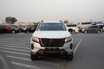 NISSAN NAVARA 2.5 DIESEL PRO4X 4X4 AT 2025-12