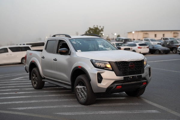 NISSAN NAVARA 2.5 DIESEL PRO4X 4X4 AT 2025