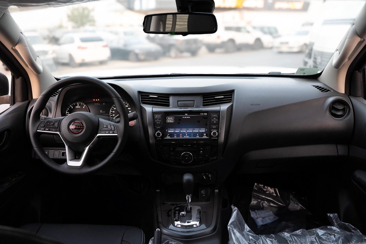 NISSAN NAVARA 2.5 DIESEL PRO4X 4X4 AT 2025-2-2