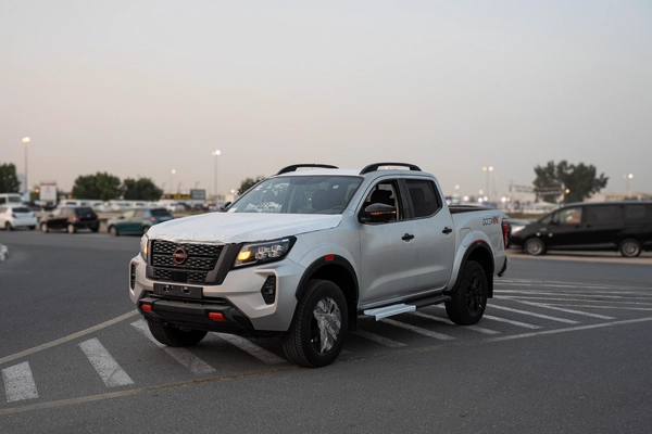 NISSAN NAVARA 2.5 DIESEL PRO4X 4X4 AT 2025