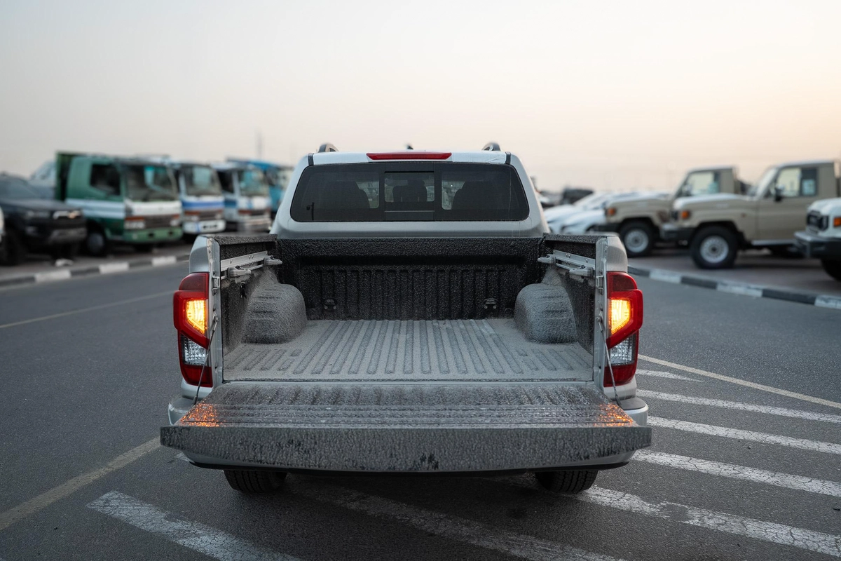 NISSAN NAVARA 2.5 DIESEL PRO4X 4X4 AT 2025-22-22