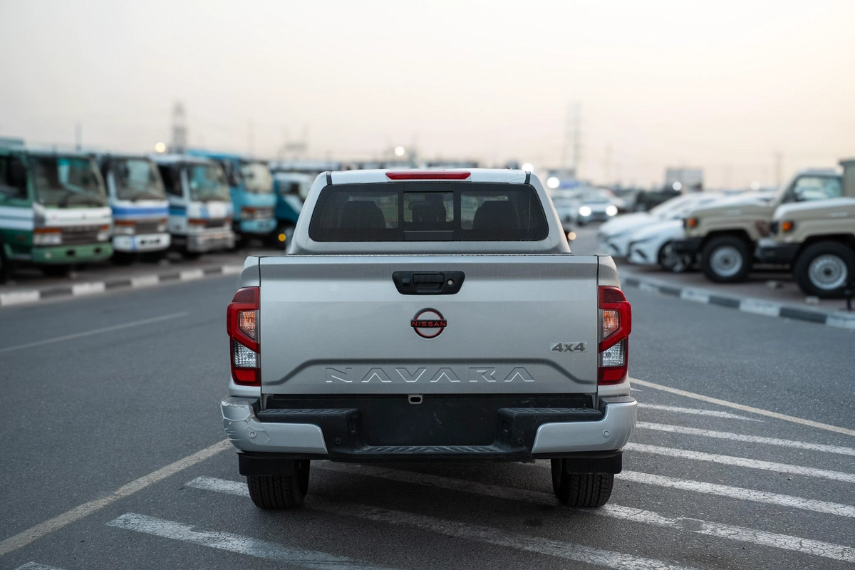 NISSAN NAVARA 2.5 DIESEL PRO4X 4X4 AT 2025-11-11