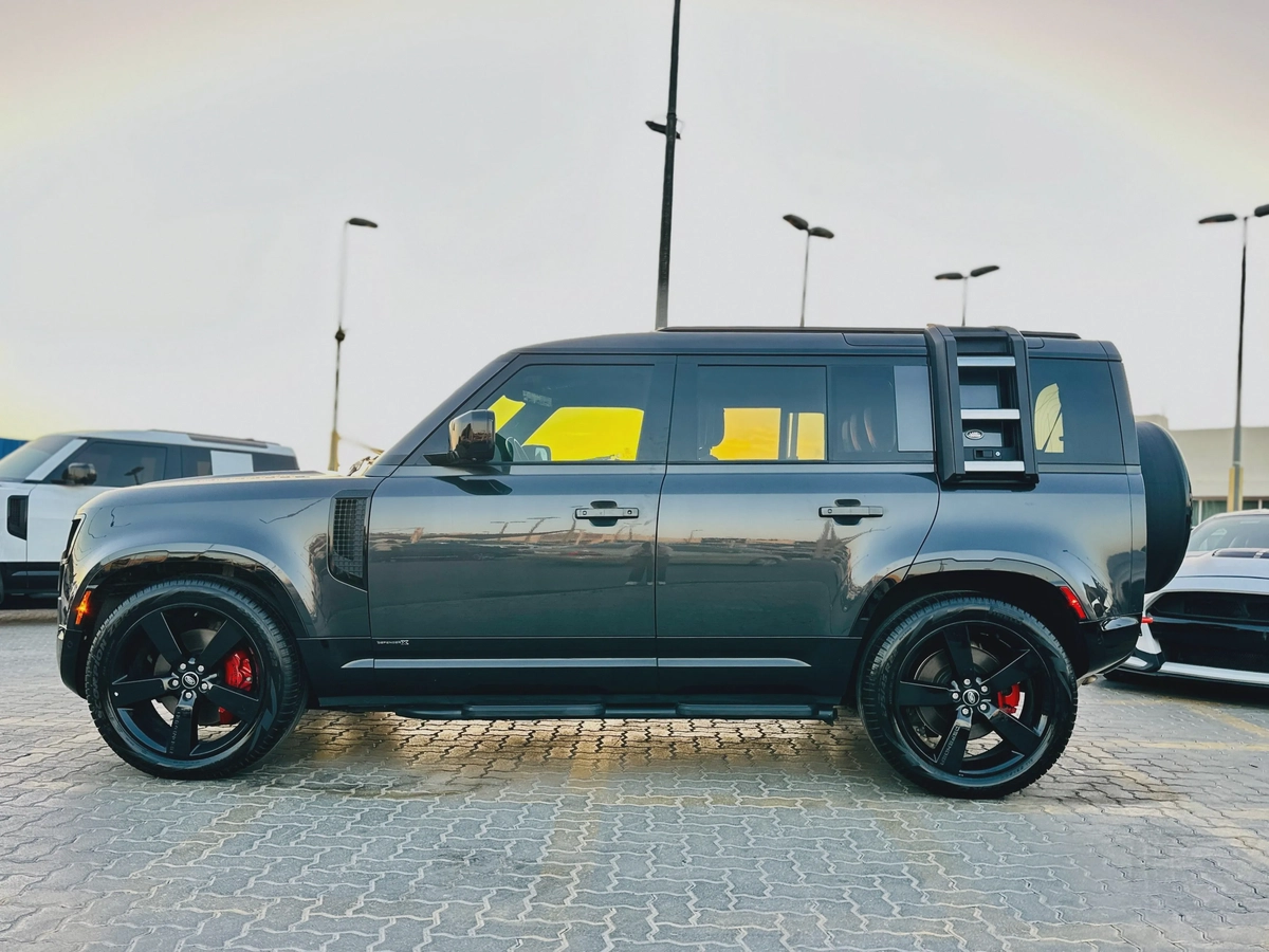 Land Rover Defender 110 X-8-8