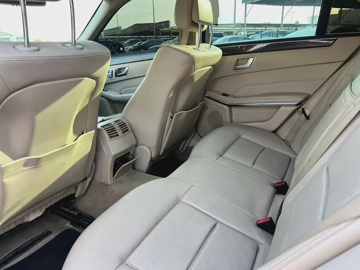 Mercedes-Benz E-Class E 350 2016 - Well Maintained - Luxury Sedan-10-10