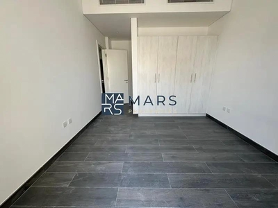 Corner Unit Fully Upgraged In Excellent Community-9