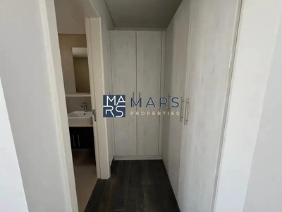 Corner Unit Fully Upgraged In Excellent Community-12