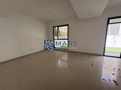 Corner Unit Fully Upgraged In Excellent Community-16