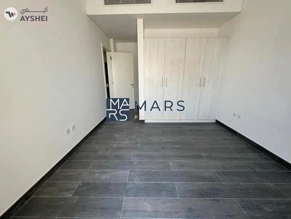 Corner Unit Fully Upgraged In Excellent Community