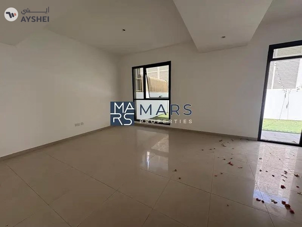 Corner Unit Fully Upgraged In Excellent Community