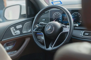 2024 Mercedes-Benz GLE 350 - American Specs - Like New!