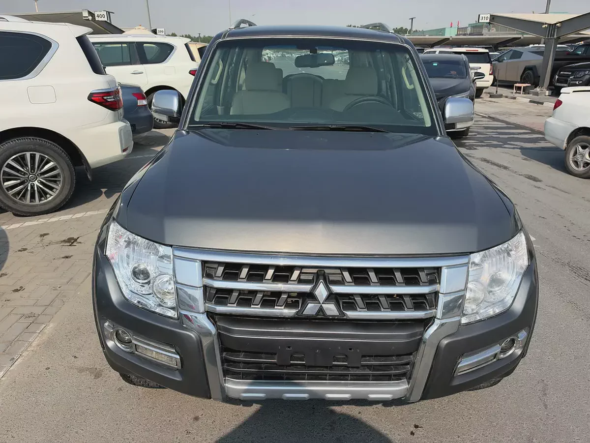 Pajero 2015 garu color GCC Calen xar