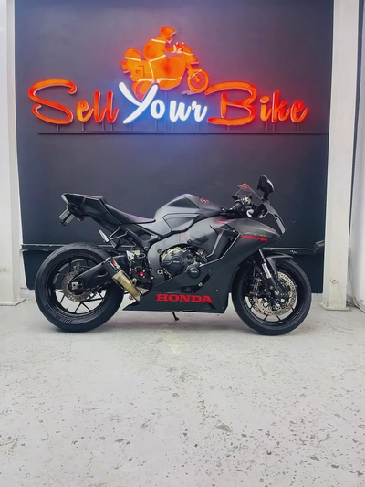Honda CBR 1000RR 2017-1