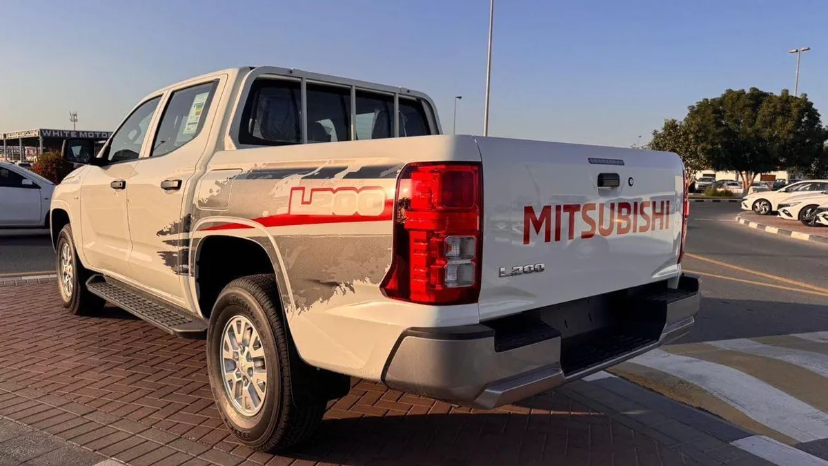 Mitsubishi L200 GL-9-0