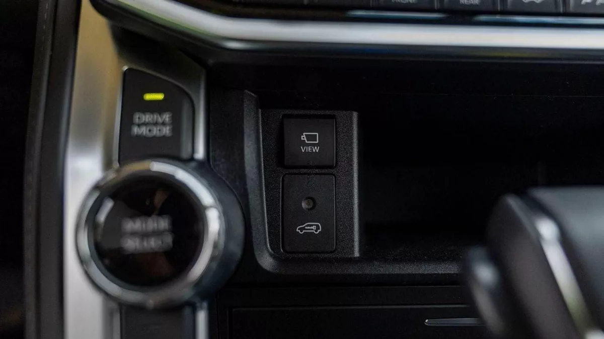 Toyota Land Cruiser VXR 3.3L diesel MY2025-18-0