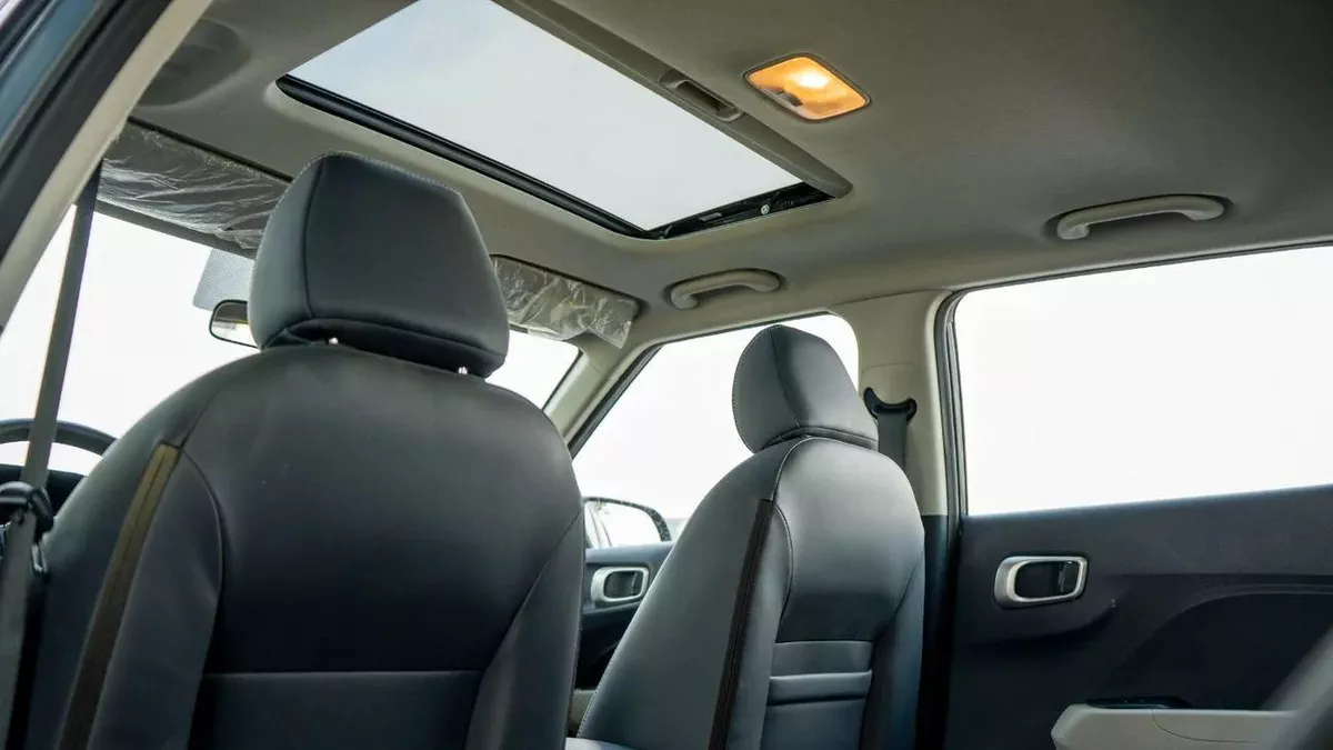 Hyundai Venue PREMIUM EMI from 2778 | Zero Downpayment-13-13