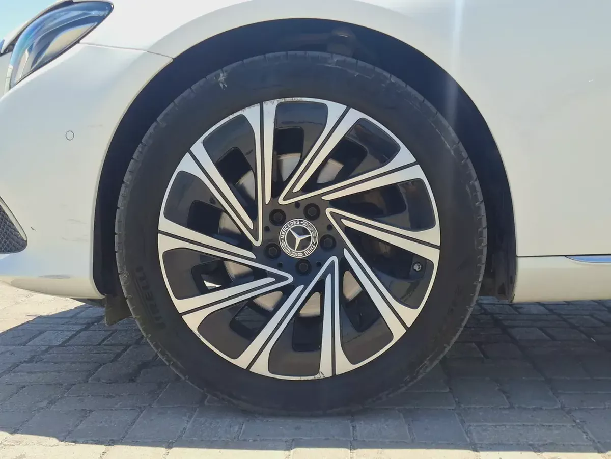 2019 Mercedes-Benz E-Class E 220 d 4MATIC (Korean Specs) - Excellent Condition-7-7