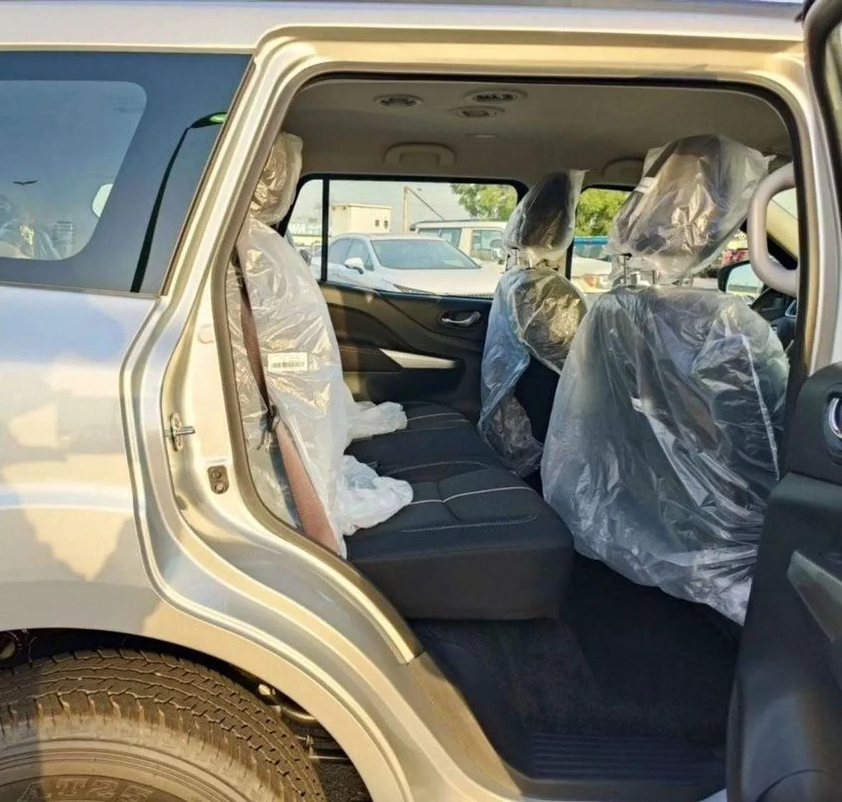 Nissan X Terra SE NISSAN X-TERRA 4WD SE 2.5L V4 7SEATS AT 2023-13-0