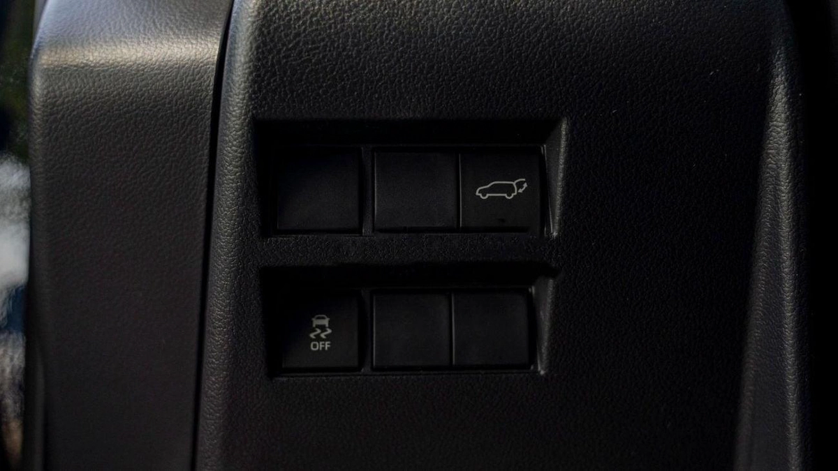 Toyota Land Cruiser LC VX 3.3D\(LHD) TOYOTA LAND CRUISER LC300 VX 3.3D AT MY2025 – BLACK-24-0