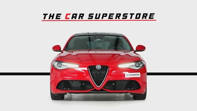 Alfa Romeo Guilia Veloce Q4-GCC-Q4 wheel drive system-well maintained-full serviced in Agency-2