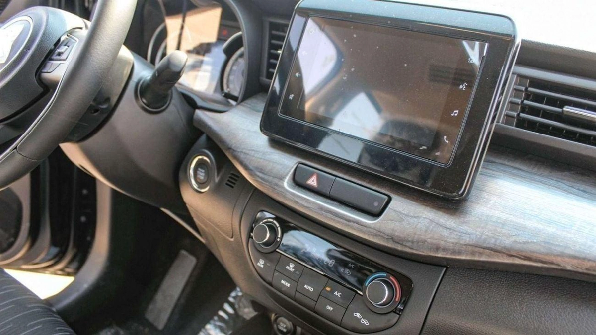 Suzuki Ertiga GLX SUZUKI ERTIGA 1.5L GLX AT 2025-15-0