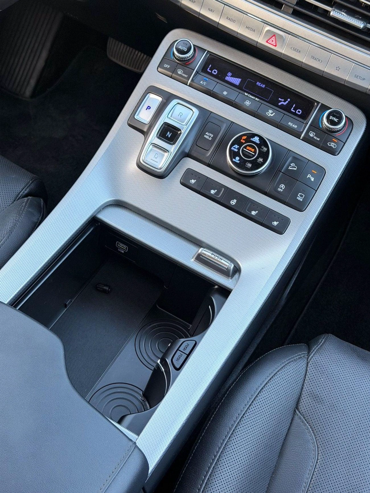 Hyundai Palisade PREMIUM NAPPA Sel Full option 360 Camera, leather seats, original paint-9-9