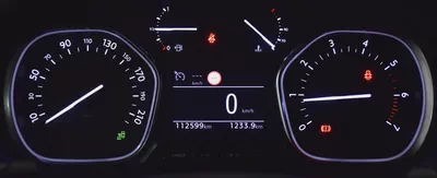 AED 1,447 EMi at 0% DP | DIESEL ( ديزل ) Opel Zafira Life ( 2023 Model ) in Black Color GCC Specs-12