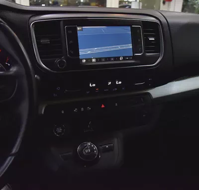 AED 1,447 EMi at 0% DP | DIESEL ( ديزل ) Opel Zafira Life ( 2023 Model ) in Black Color GCC Specs-13