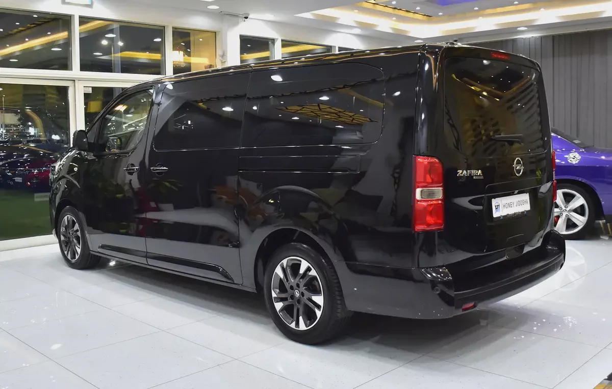 AED 1,447 EMi at 0% DP | DIESEL ( ديزل ) Opel Zafira Life ( 2023 Model ) in Black Color GCC Specs-6-6