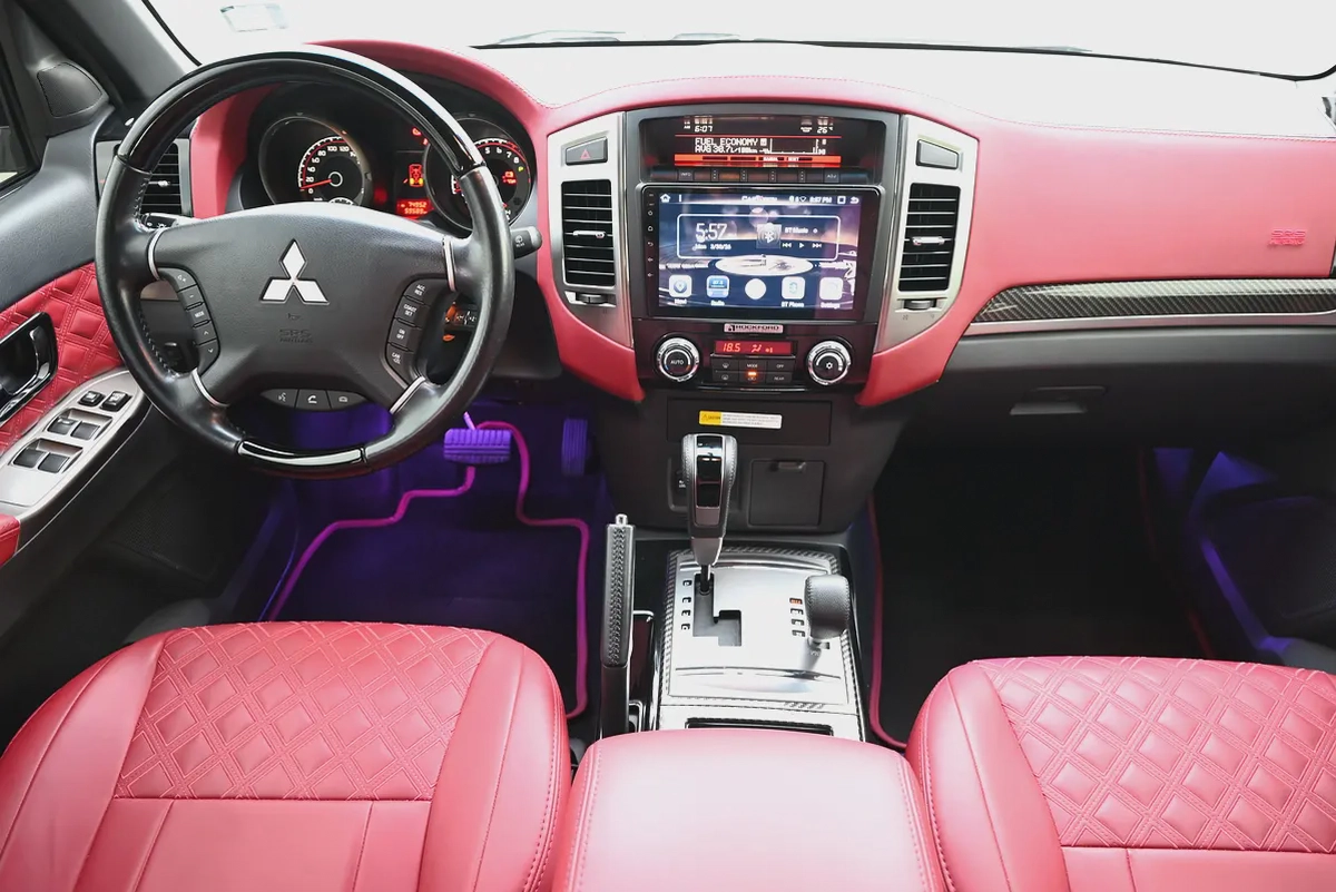 0% DP - SIGNATURE EDITION - MITSUBISHI PAJERO GLS 2020 - ACCIDENT FREE - GCC-8-8