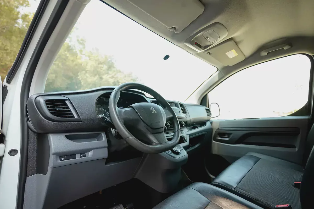 Peugeot Expert | Delivery Van | Automatic | GCC Specs | Ref#P03008-9-9