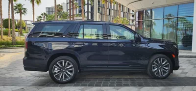 2021-Cadillac Escalade Platinum 600 Black Edition-Top of the Range-Excellent Conddition-3