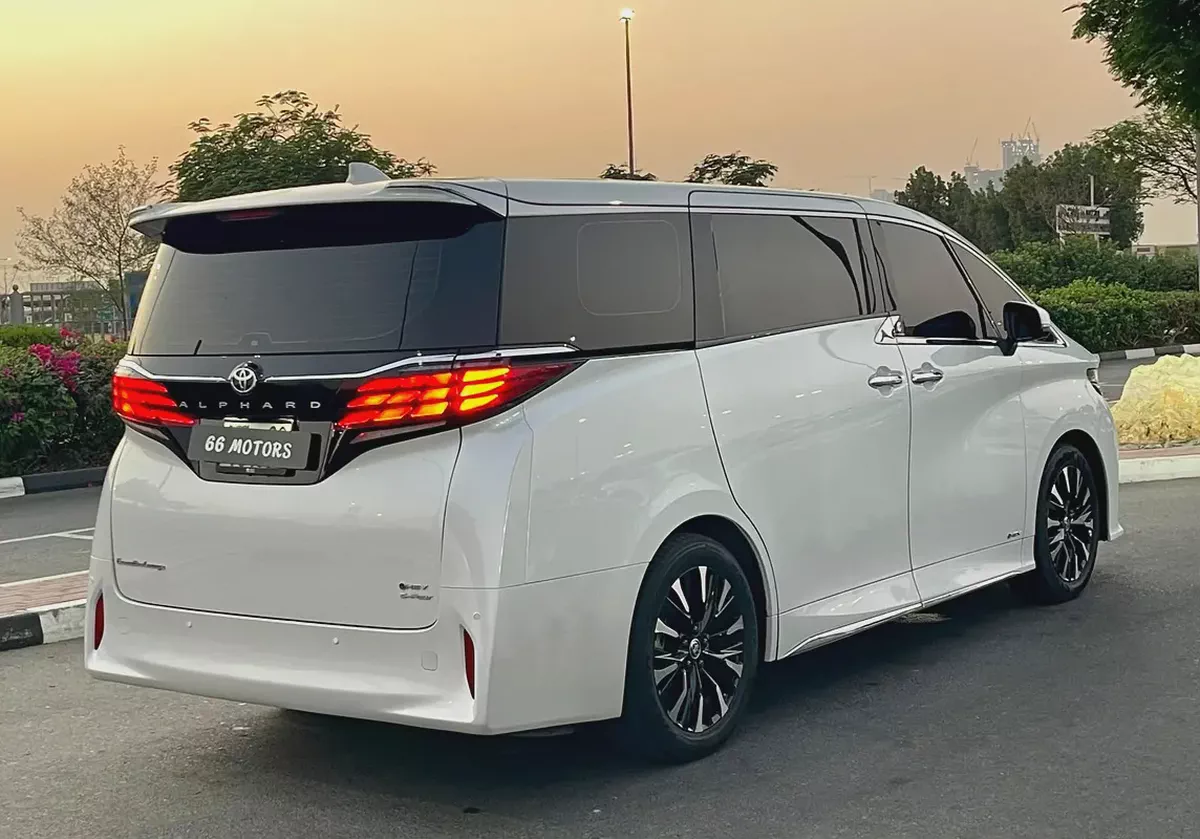 Toyota Alphard EXECUTIVE LOUNGE 2024 - Korean Specs-4-4