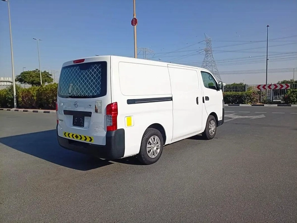 Automatic Gear Nissan Urvan Van 2022 GCC Specs