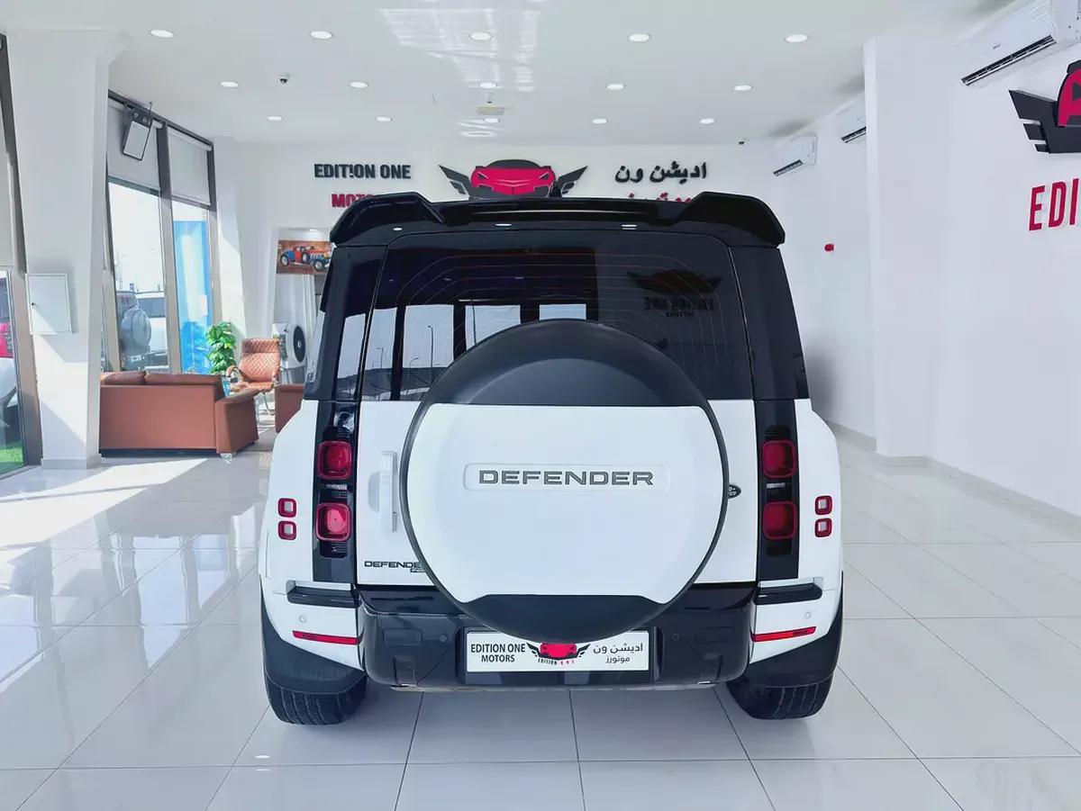 2022 Land Rover Defender 110 HSE P400 GCC Specs-8-8